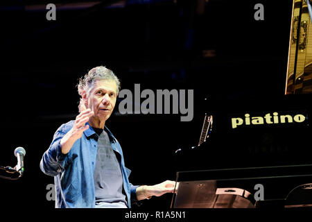 Torino, Italien. 09 Nov, 2018. Chick Corea spielt auf der Bühne OGR Jazz Music Club, Turin. Credit: Bruno Brizzi/Pacific Press/Alamy leben Nachrichten Stockfoto