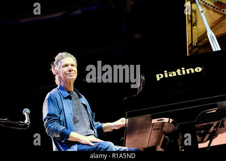 Torino, Italien. 09 Nov, 2018. Chick Corea spielt auf der Bühne OGR Jazz Music Club, Turin. Credit: Bruno Brizzi/Pacific Press/Alamy leben Nachrichten Stockfoto