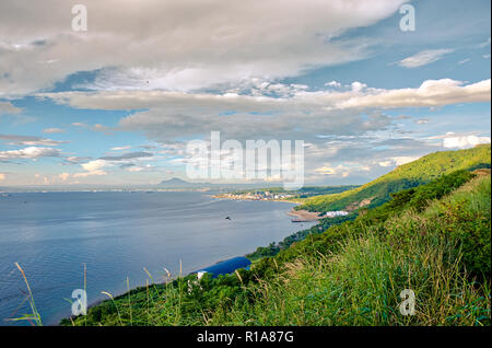 Malerische Vista mit Blick auf Batangas City, Philippinen. Stockfoto