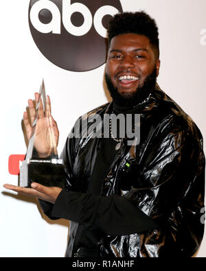 2018 American Music Awards Presse auf der Microsoft Theater am 9. Oktober 2018 in Los Angeles, CA bietet: Khalid Wo: Los Angeles, Kalifornien, Vereinigte Staaten, wenn: 10 Okt 2018 Credit: Nicky Nelson/WENN.com Stockfoto