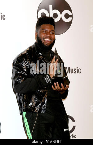 2018 American Music Awards Presse auf der Microsoft Theater am 9. Oktober 2018 in Los Angeles, CA bietet: Khalid Wo: Los Angeles, Kalifornien, Vereinigte Staaten, wenn: 10 Okt 2018 Credit: Nicky Nelson/WENN.com Stockfoto