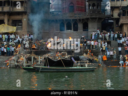 Indien - Varanasi, Varanasi, Uttar Pradesh, Indien. 30,10, 2018. Bild zeigt: Varanasi ist eine Stadt im nordindischen Bundesstaat Uttar Pradesh. Eine angesehen Stockfoto