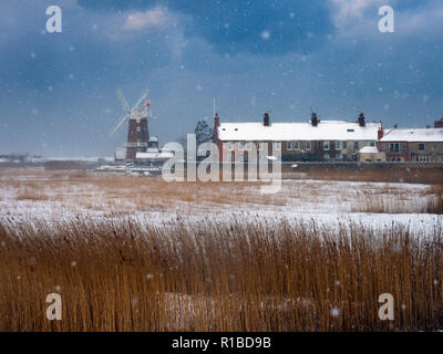 Windmühle Cley an der Nordküste von Norfolk im Winter Stockfoto