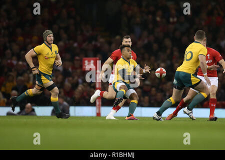Cardiff, Großbritannien. 10 Nov, 2018. Wird Genia von Australien © in Aktion. Wales v Australien, unter Rüstung Serie Herbst internationale Rugby Spiel im Fürstentum Stadium in Cardiff, Wales, Großbritannien am Samstag, den 10. November 2018. pic von Andrew Obstgarten/Alamy Leben Nachrichten BITTE BEACHTEN SIE FÜR REDAKTIONELLE VERWENDEN SIE NUR BILD VERFÜGBAR. Stockfoto
