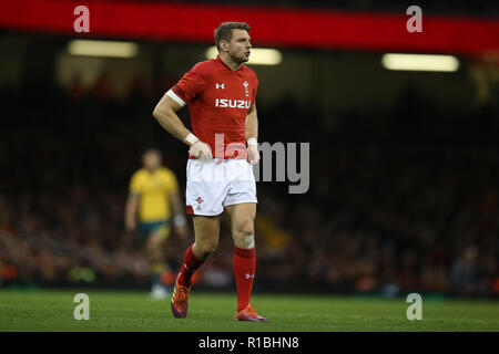 Cardiff, Großbritannien. 10 Nov, 2018. Dan Biggar von Wales. Wales v Australien, unter Rüstung Serie Herbst internationale Rugby Spiel im Fürstentum Stadium in Cardiff, Wales, Großbritannien am Samstag, den 10. November 2018. pic von Andrew Obstgarten/Alamy Leben Nachrichten BITTE BEACHTEN SIE FÜR REDAKTIONELLE VERWENDEN SIE NUR BILD VERFÜGBAR. Stockfoto