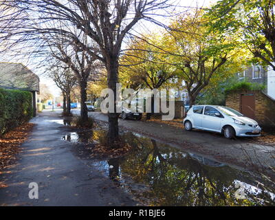 Sheerness, Kent, Großbritannien. 11 Nov, 2018. UK Wetter: Ein Morgen Sonnenschein und Duschen in Sheerness, Kent heute. Credit: James Bell/Alamy leben Nachrichten Stockfoto