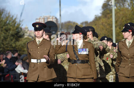 Brighton UK 11. November 2018 - Der Akt der Trauerfeier am Brighton war Memorial statt. Es ist der 100. Jahrestag heute vom Ende des Ersten Weltkriegs am 11. November 1918. Foto: Simon Dack Credit: Simon Dack/Alamy leben Nachrichten Stockfoto