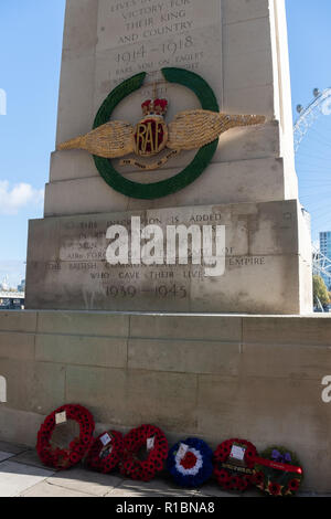 London, Großbritannien, 11. November 2018: Die RAF Denkmal auf der Themse im Whitehall in London auf das Gedenken Sonntag Kreditkarten: Auf Sicht Fotografische/Alamy leben Nachrichten Stockfoto