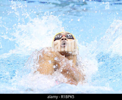 (181111) - Tokio, November 11, 2018 (Xinhua) - Chinas Xu Jiayu konkurriert bei den Männern 100 m Ruecken Finale bei den FINA Swimming World Cup in Tokio, Japan, November 11, 2018. (Xinhua / Du Xiaoyi) Stockfoto