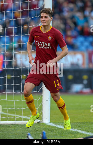 Stadio Olimpico, Rom, Italien. 11 Nov, 2018. Serie A Fussball, Roma gegen Sampdoria; Patrik Schick der Roma feiert nach dem Scoring sein Ziel für 2-0 in der 59. Minute Credit: Aktion plus Sport/Alamy leben Nachrichten Stockfoto