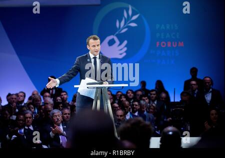 Paris, Frankreich. 11. November 2018, Frankreich (France), Paris: der französische Präsident Emanuel Längestrich Adressen das Panel an der Pariser Frieden Forum das 100-jährige Jubiläum der Waffenstillstand des Ersten Weltkriegs zu markieren. Foto: Kay Nietfeld/dpa Quelle: dpa Picture alliance/Alamy leben Nachrichten Stockfoto