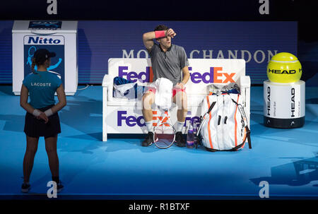 London, Großbritannien. 11. Nov 2018. Dominic Thiem (Österreich) während der NITTO ATP World Tour Finals in London in der O2, London, England am 11. November 2018. Foto von Andy Rowland. Credit: Andrew Rowland/Alamy leben Nachrichten Stockfoto