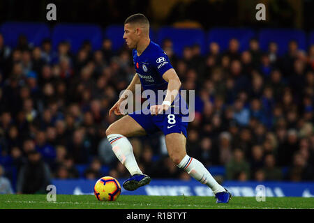 London, Großbritannien. 11 Nov, 2018. Ross Barkley von Chelsea in Aktion. Premier League match, Chelsea v Everton an der Stamford Bridge in London am Sonntag, den 11. November 2018. Dieses Bild dürfen nur für redaktionelle Zwecke verwendet werden. Nur die redaktionelle Nutzung, eine Lizenz für die gewerbliche Nutzung erforderlich. Keine Verwendung in Wetten, Spiele oder einer einzelnen Verein/Liga/player Publikationen. pic von Steffan Bowen/Andrew Orchard sport Fotografie/Alamy leben Nachrichten Stockfoto