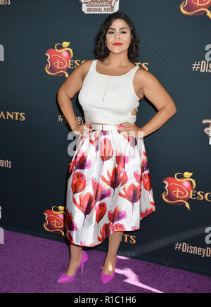 {Filename base} bei der Premiere von Disney's "escendants' an der Walt Disney Studios Theater am 24. Juli 2015 in Burbank, Kalifornien. Jessica Garcia 069 Veranstaltung in Hollywood Leben - Kalifornien, Red Carpet Event, USA, Filmindustrie, Prominente, Fotografie, Bestof, Kunst, Kultur und Unterhaltung, Topix prominente Mode, Besten, Hollywood Leben, Event in Hollywood Leben - Kalifornien, Roter Teppich und backstage, Film Stars, TV Stars, Musik, Promis, Topix, Bestof, Kunst, Kultur und Unterhaltung, vertikal, eine Person, Fotografie, Mode, volle Länge, 2014 Anfrage tsuni @ Gamma-US Stockfoto