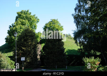 Waytemore Schloss, Bishops Stortford, Hertfordshire. Waytemore Schloss abgerissen, aber die 42 Fuß hohen Damm im Schloss Gärten gesehen werden kann. Stockfoto