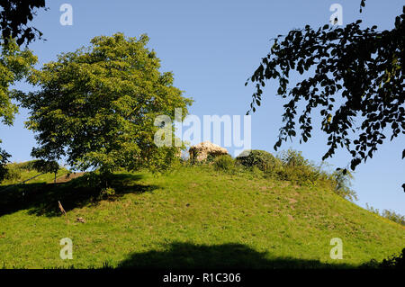 Waytemore Schloss, Bishops Stortford, Hertfordshire. Waytemore Schloss abgerissen, aber die 42 Fuß hohen Damm im Schloss Gärten gesehen werden kann. Stockfoto