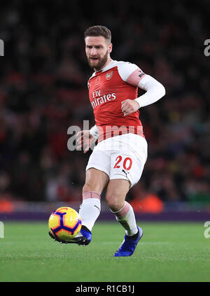 Von Arsenal Shkodran Mustafi in Aktion während der Premier League Match im Emirates Stadium, London. Stockfoto