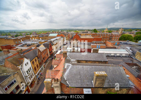 OXFORD, England - 15. MAI 2009: Der Blick von oben von Carfax Tower Dächer der Häuser entlang der Queen Street. Der Oxford University. England Stockfoto