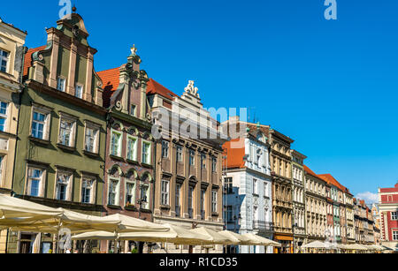 Traditionelle Häuser auf dem Alten Marktplatz in Poznan, Polen Stockfoto