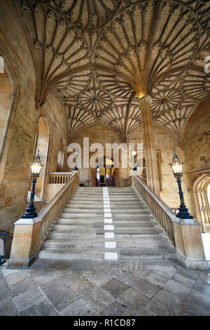 OXFORD, England - 15. MAI 2009: Die gewölbte Bodley Treppe im Turm, die führt zur Ante-Hall. Christus Kirche. Der Oxford University. England Stockfoto