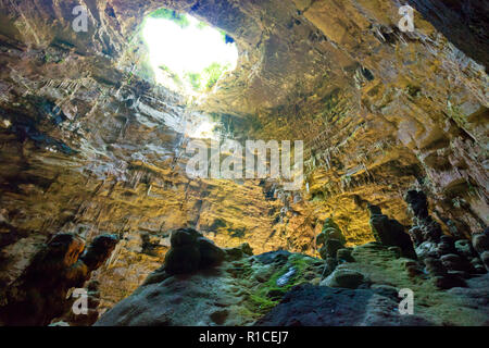 Grotta di Castellano, Apulien, Italien - der Erkundung der riesigen Höhle u Stockfoto