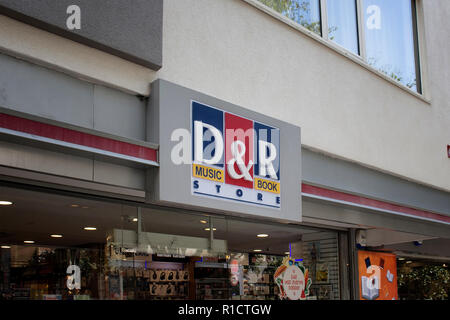 Store signage Der größte Buch- und Music Store in der Türkei. Das Bild wird auf Bagdad Avenue der Stadtteil Kadiköy auf der asiatischen Seite von Istan erfasst Stockfoto