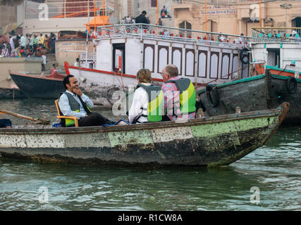 Indien - Varanasi, Varanasi, Uttar Pradesh, Indien. 30,10, 2018. Bild zeigt: Varanasi ist eine Stadt im nordindischen Bundesstaat Uttar Pradesh. Eine angesehen Stockfoto