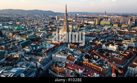 St. Stephen's Cathedral oder Domkirche St. Stephan oder häufiger Stephansdom, Wien, Österreich Stockfoto