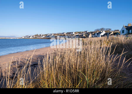 Umgebung Strand auf eine perfekte klare Wintertage mit blauem Himmel, Ostern Ross, Highland, Schottland Stockfoto