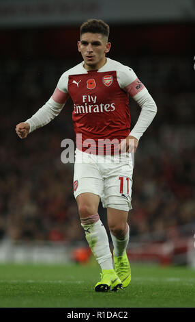London, Großbritannien. 11. Nov 2018. Lucas Barcelos (A) im Arsenal v Wolverhampton Wanderers (Wölfe) die Englische Premier League Spiel im Emirates Stadium, London, am 11. November 2018. ** Dieses Bild ist für die redaktionelle Nutzung nur ** Quelle: Paul Marriott/Alamy leben Nachrichten Stockfoto
