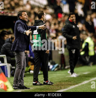 Vallecas Fußballplatz, Madrid, Spanien. 11 Nov, 2018. Liga Fußball, Rayo Vallecano gegen Villareal; Javier Calleja, Trainer des Villerreal CF Credit: Aktion plus Sport/Alamy leben Nachrichten Stockfoto