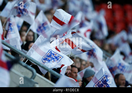 England Fans während der internationalen Freundschaftsspiel zwischen England und Schweden Frauen Frauen in New York Stadion am 11. November 2018 in Rotherham, England. (Foto von Daniel Chesterton/phcimages.com) Stockfoto