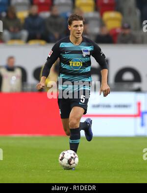 Düsseldorf Düsseldorf, Deutschland. 10 Nov, 2018. firo: 10.11.2018 Fußball, Fußball: 1. Bundesliga, Saison 2018/2019 Fortuna Düsseldorf Düsseldorf - Hertha BSC Berlin 4:1 Hertha Niklas Stark, Single Action | Verwendung der weltweiten Kredit: dpa/Alamy leben Nachrichten Stockfoto