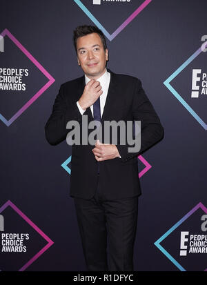 SANTA MONICA, CA - 11. NOVEMBER: Jimmy Fallon besucht die People's Choice Awards 2018 Barker Hangar am 11. November 2018 in Santa Monica, Kalifornien. Foto: imageSPACE Stockfoto