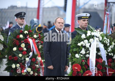 Warschau. 11 Nov, 2018. Der Präsident des Europäischen Rates und der ehemalige polnische Premierminister Donald Tusk besucht die Zeremonie in Warschau, Polen an November 11, 2018. Polen war ein Jahrhundert der Unabhängigkeit am Sonntag mit großen Feiern in der Hauptstadt des Landes von Warschau statt. Credit: Maciej Gillert/Xinhua/Alamy leben Nachrichten Stockfoto