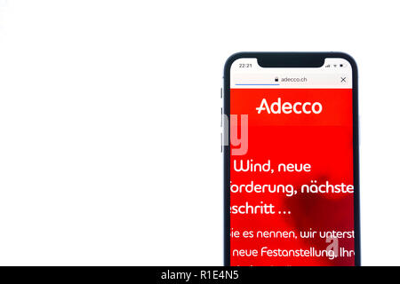 SOLOTHURN, Schweiz - 11 November, 2018: Adecco Logo auf einem modernen Smartphone angezeigt Stockfoto