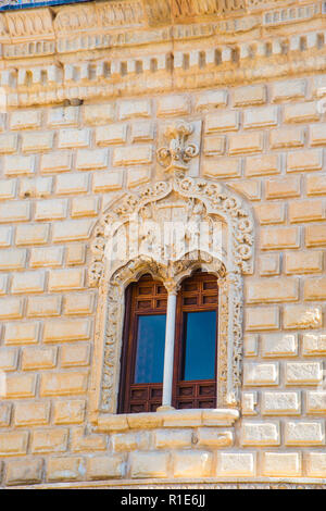 Fenster. Duques de Medinaceli Palast, Cogolludo, Provinz Guadalajara, Kastilien-La Mancha, Spanien. Stockfoto