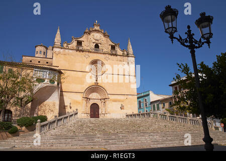 Die Pfarrkirche St. Michael, Felantix, Mallorca, Balearen, Spanien. Stockfoto