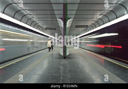 Wien, U-Bahn-Station Schottenring vor dem Umbau - Wien, U-Bahn-Station Schottenring Stockfoto