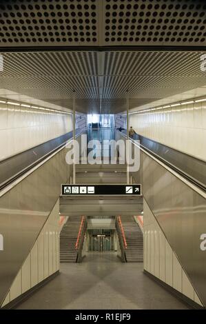 Wien, U-Bahnlinie U3, Station Johnstraße, ARCHITEKTENGRUPPE U-Bahn (AGU) Holzbauer, Marschalek, Ladstätter, Gantar - Wien, U-Bahnlinie U3, Station J Stockfoto