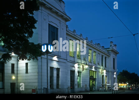 Wien, U-Bahn-Linie U6, Gürtellinie, früher Stadtbahn Station Josefstädter Straße - Wien, U-Bahn Linie U6, dem ehemaligen historischen Stadtbahn Stockfoto