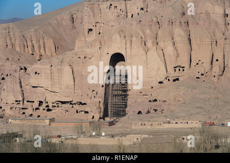 Buddha Höhle im Felsen, wo der 4. und 5. Jahrhundert männliche Buddha Statue wurde durch die Taliban im Jahr 2001, Bamian, Provinz Bamyan, Afghanistan zerstört Stockfoto