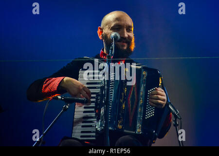 Kiew, Ukraine. 10 Nov, 2018. Ukrainische Folk Quartett DakhaBrakha Konzert. Credit: Aleksandr Gusew/Pacific Press/Alamy leben Nachrichten Stockfoto