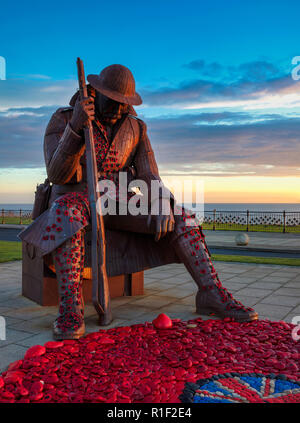 'Tommy' in der Morgendämmerung auf das Gedenken Sonntag, Seaham, County Durham, UK Stockfoto