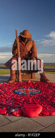 'Tommy' in der Morgendämmerung auf das Gedenken Sonntag, Seaham, County Durham, UK Stockfoto