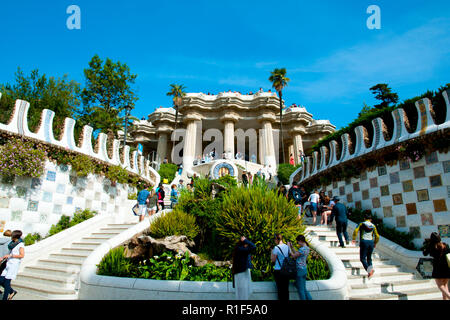 BARCELONA, SPANIEN - 24. Mai 2016: Park Güell gestaltet von dem katalanischen Architekten Antoni Gaudi Stockfoto