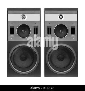 Musik und Sound - Zwei Vorderansicht eine Drei weise Line-Array-Lautsprecher Gehäuse cabinet auf weißem Hintergrund. Stockfoto