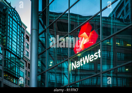 NatWest HQ London - NatWest Headquarters London in 250 Bishopsgate in der Nähe von Spitalfields in der City of London. Das Gebäude trug früher die Marke RBS. Stockfoto