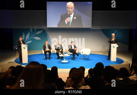 Paris, Paris, Frankreich. 12 Nov, 2018. Dem palästinensischen Ministerpräsidenten Rami Hamdallah besucht Paris Forum in Paris, Frankreich, 11. November 2018 Credit: Prime Minister Office/APA-Images/ZUMA Draht/Alamy leben Nachrichten Stockfoto