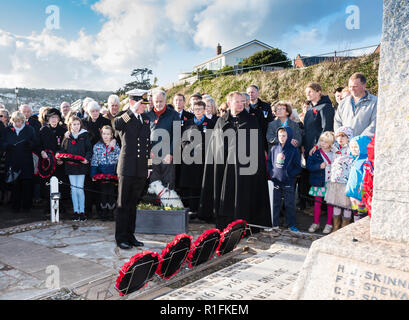 Budleigh Salterton, East Devon, England. 11. November 2018, der Tag des Gedenkens an das Kriegerdenkmal. "Credit Peter Bowler/Alamy Leben Nachrichten' Stockfoto